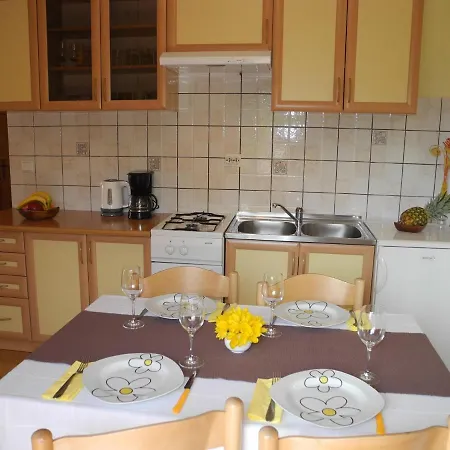 In 34007 Apartament Dramalj